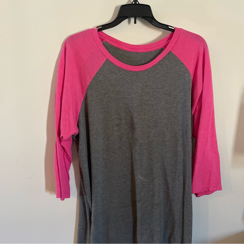Womens gray and pink raglan shirt